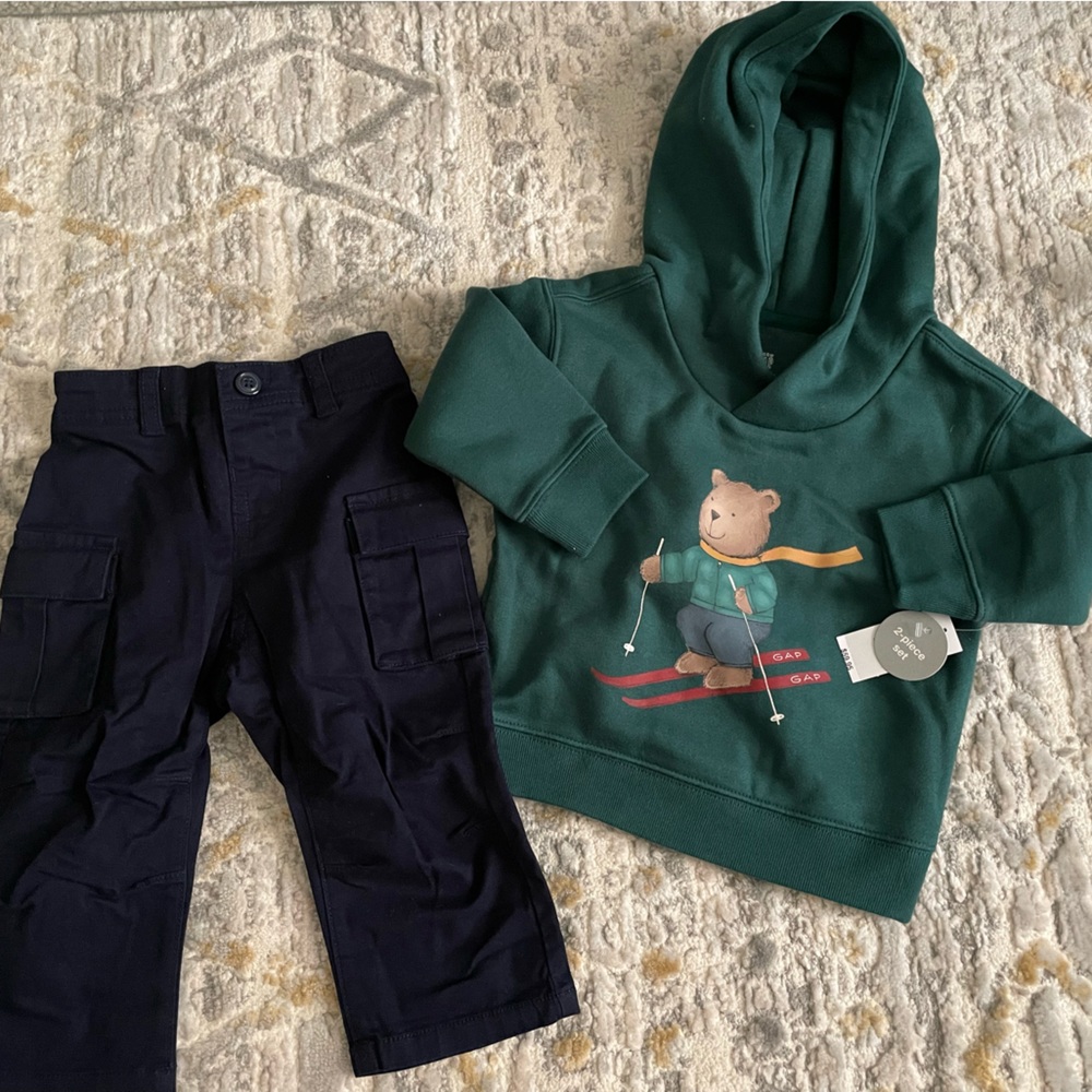 Baby gap two piece set